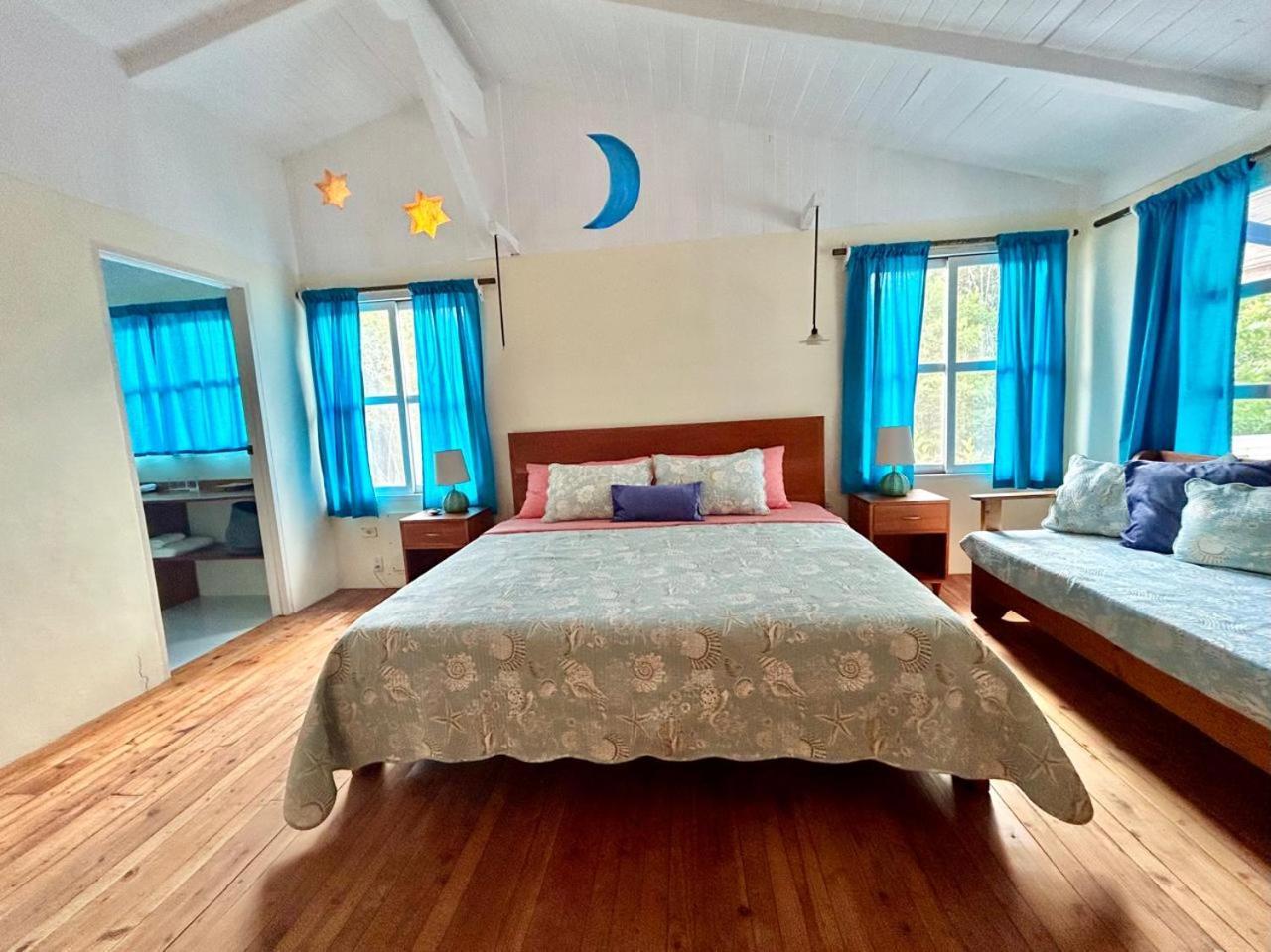 Casa Kubler Bed & Breakfast Puerto Ayora  Dış mekan fotoğraf