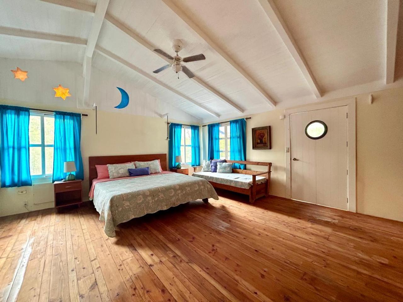 Casa Kubler Bed & Breakfast Puerto Ayora  Dış mekan fotoğraf